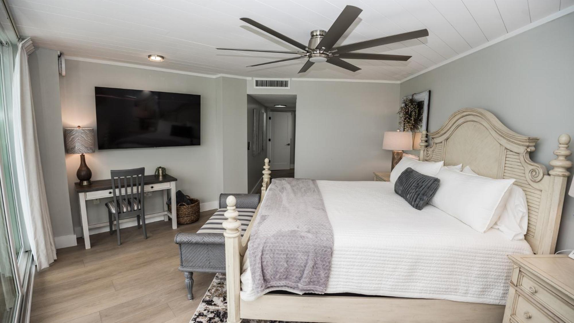 New Rental - 3Br 3Ba Corner Beachfront - 2024 Remodel - 3 Pools, Tiki Hut, Gym, Tennis Panama City Beach Exterior foto